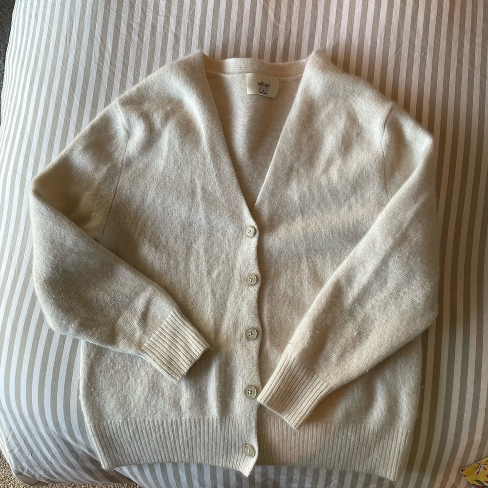 Wilfred Aritzia Cashmere Button-Up Women's Sweater Cottage Core